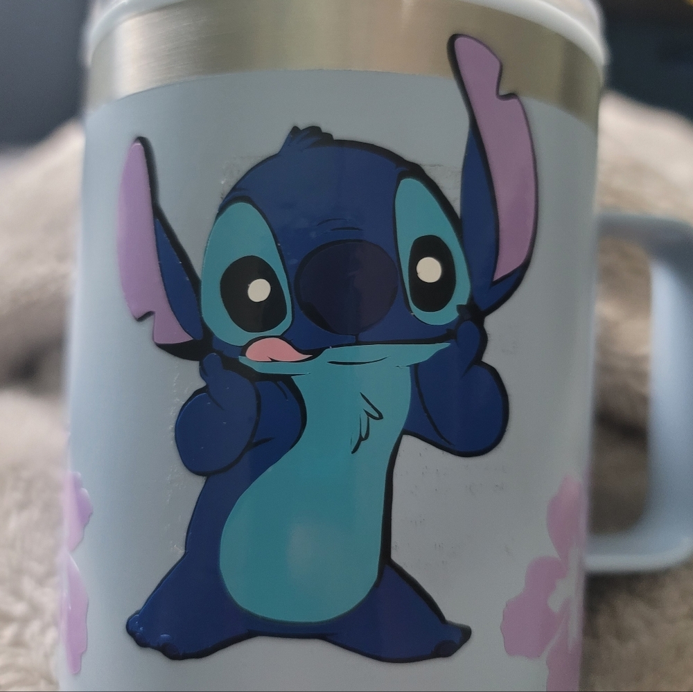 Beautiful Stage mugs.